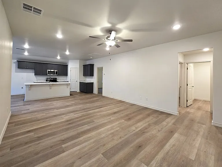1317 Hogback Way — Photo 2