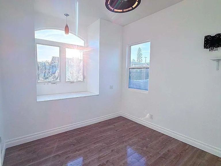 19462 Harding Ln — Photo 25