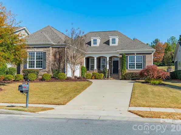 15016 High Bluff Ct, Charlotte, NC 28278