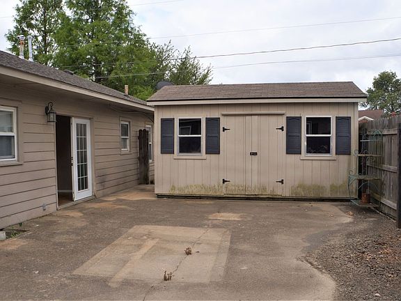 4th image of 1906 W Parkview Dr
