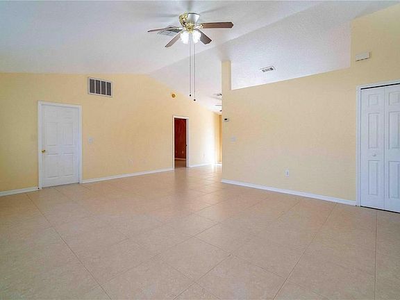 3rd image of 917 Salerno Ct