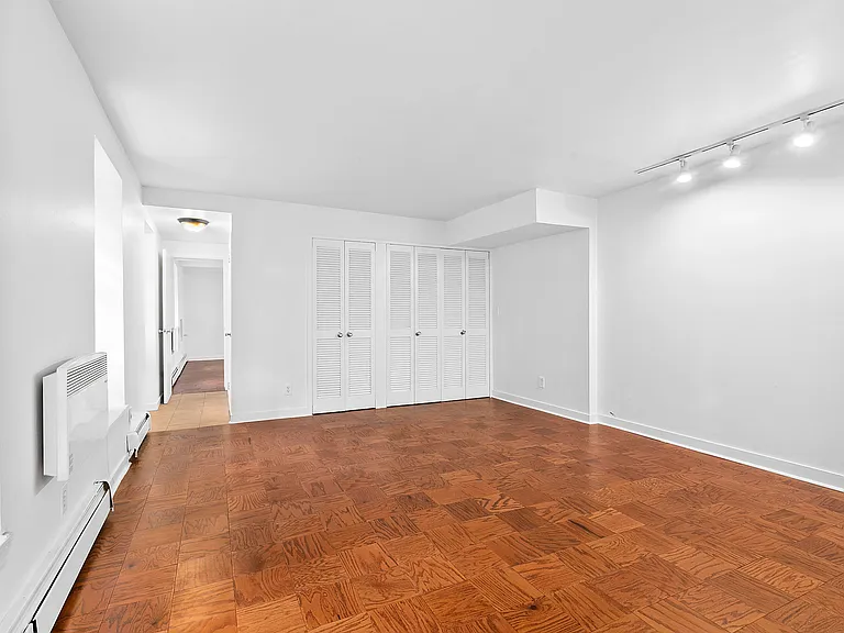 56 Perry St #GC — Photo 1