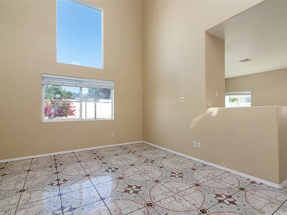 5th image of 2040 W 16th St