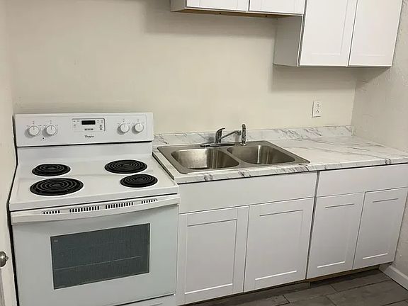 3rd image of 5915 Gibson Blvd SE #218
