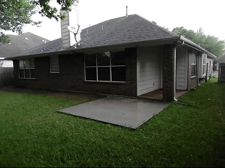 1106 Kerri Ct — Photo 23