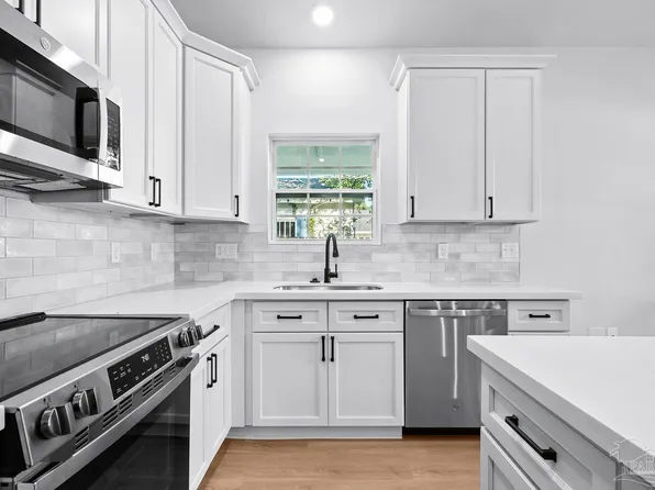 206 W Winthrop Ave, Pensacola, FL 32507