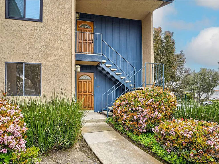 24331 Pasto Rd — Photo 3
