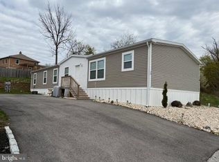 10 N Hillside Cir, Norristown, PA 19403