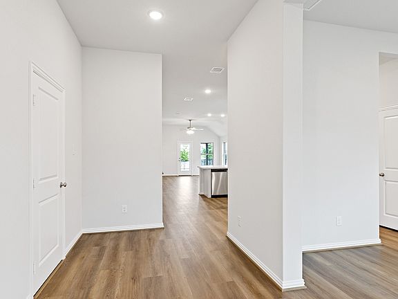 5th image of 4680 Peony Green Dr