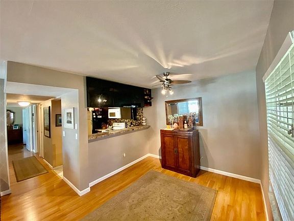 5th image of 2990 Bonaventure Cir APT 202