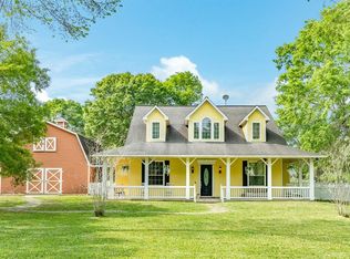 324 Oak Manor Dr, Alvin, TX 77511