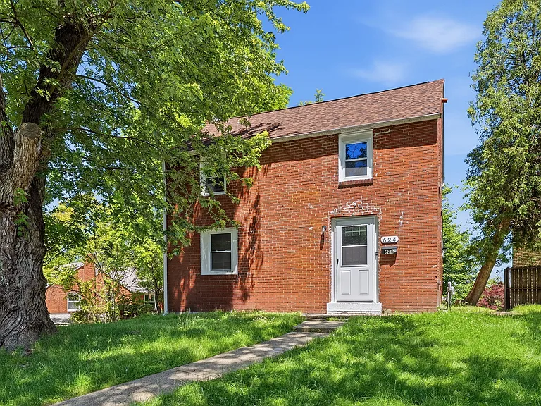 624 Elm Dr — Photo 41