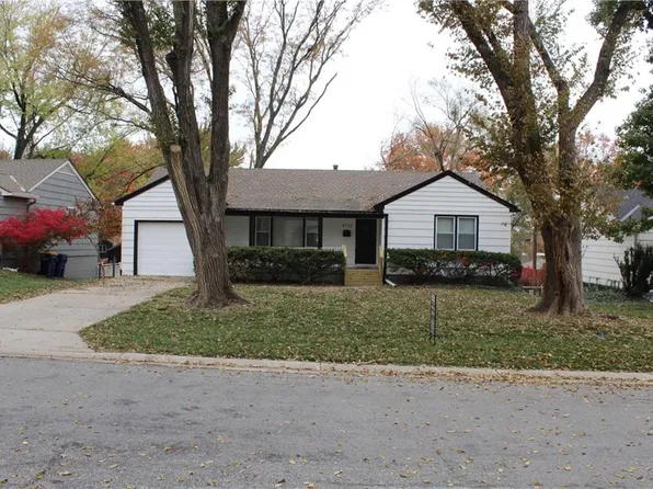 4712 W 60th Ter, Mission, KS 66205