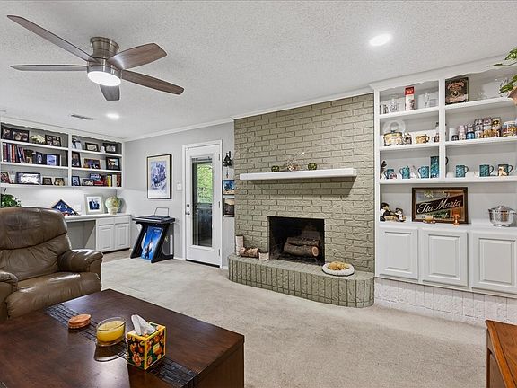 5th image of 1808 E Cedar Elm Dr
