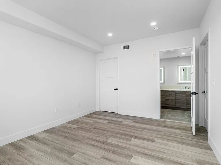 3632 Keystone Ave #303 — Photo 9