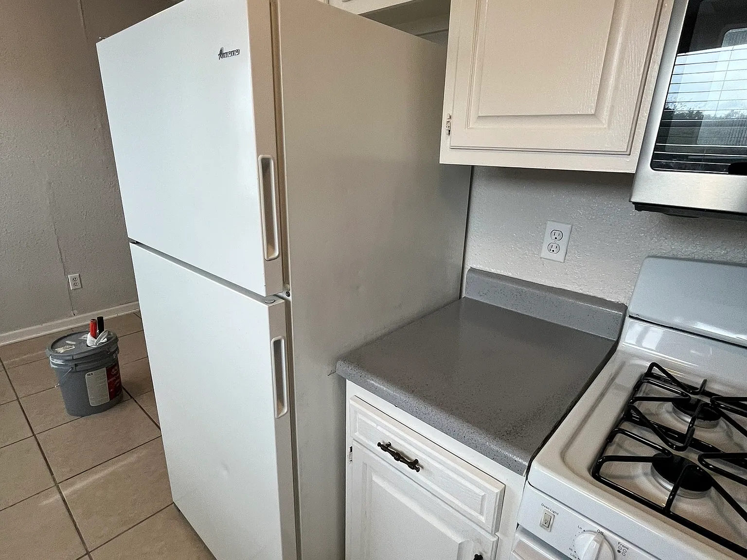 2 bed, 985 sqft, $925 — Photo 4