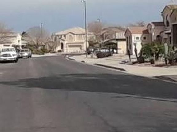 Exterior Neighborhood (street photo)