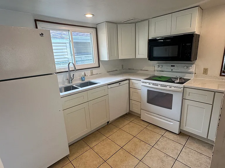 100 S Lakeview Dr — Photo 21