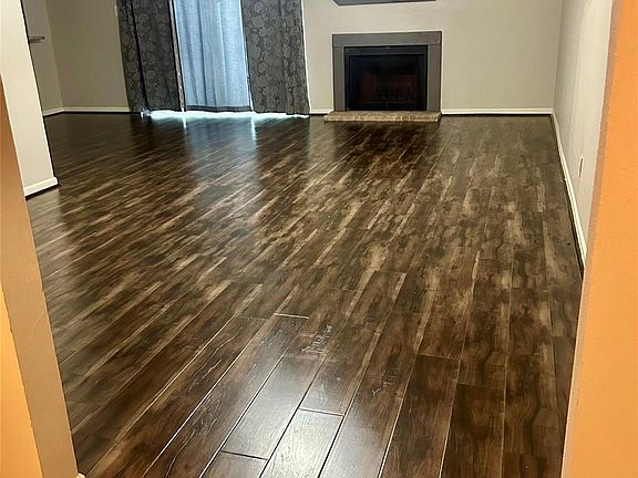 3rd image of 15510 Weldon Dr