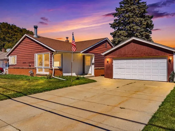3736 S Sunset DRIVE, Milwaukee, WI 53220