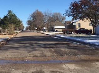 716 W 7th St, Larned, KS 67550