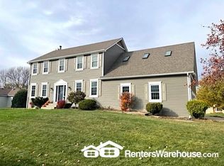 6045 Dallas Ln N, Plymouth, MN 55446