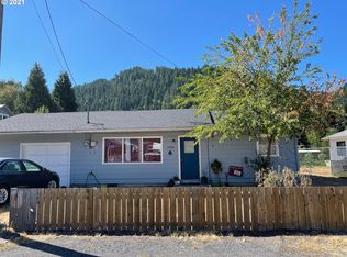 47684 Bain St, Oakridge, OR 97463