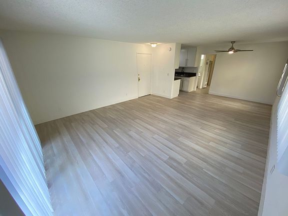 3rd image of 3730 S Sepulveda Blvd APT 105