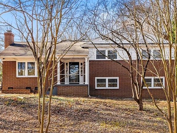 2nd image of 2101 Mimosa Dr