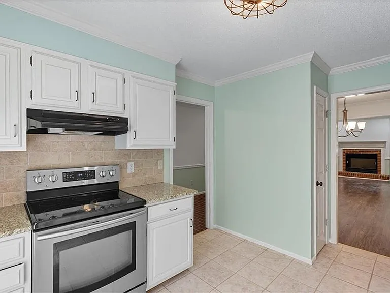 1211 Whitlock Ridge Dr SW — Photo 15