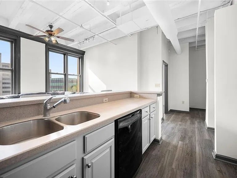 32 Peachtree St NW #508 — Photo 4