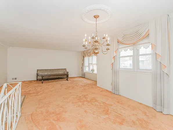 16 Bowling Green Place image 24 of 28