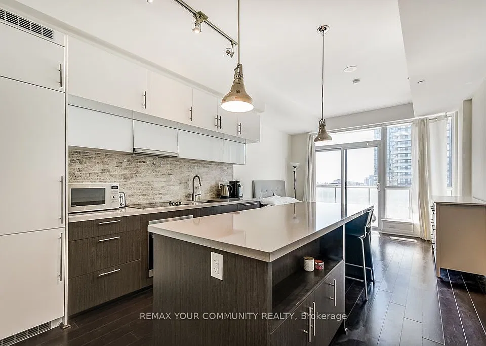 8 Mercer St #1809
