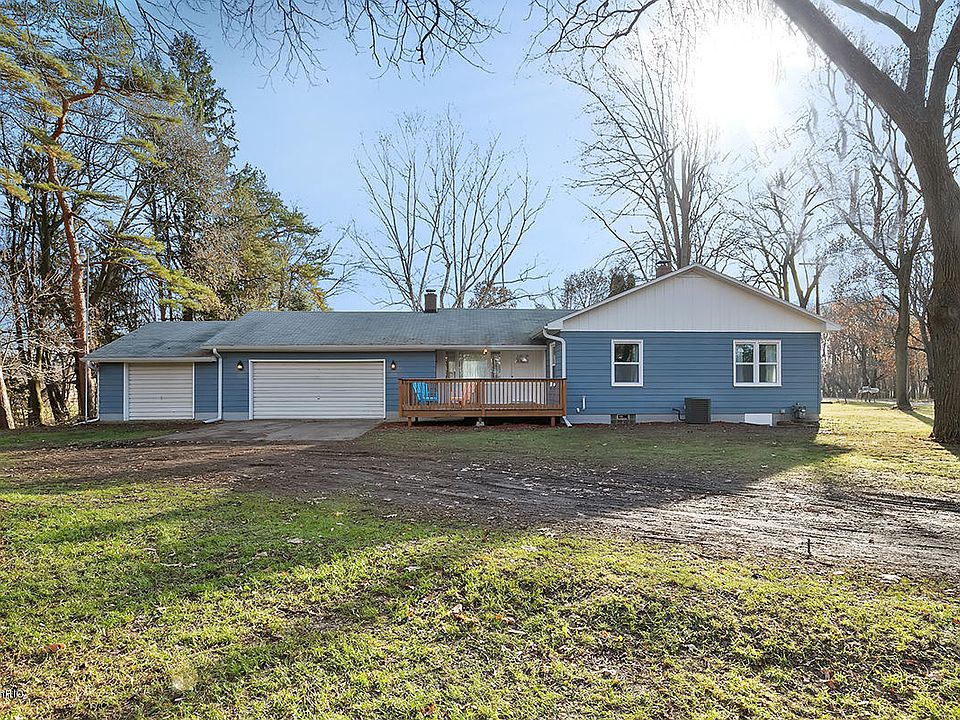 1st image of 215 N Park Dr