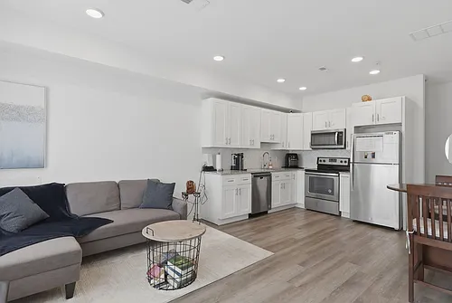 1113 Lemon St #TOWNHOUSE Photo 1
