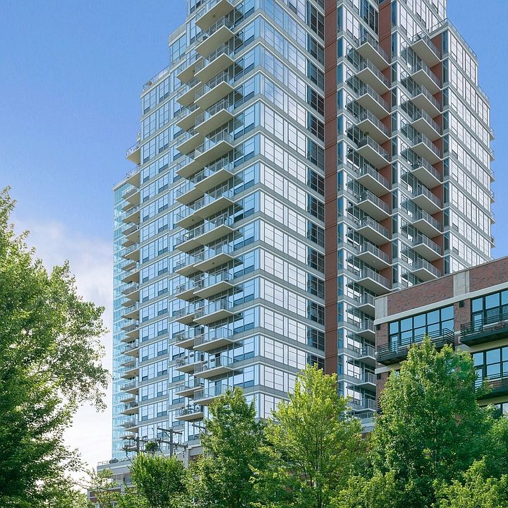 1st image of 1600 S Prairie Ave Unit 1802