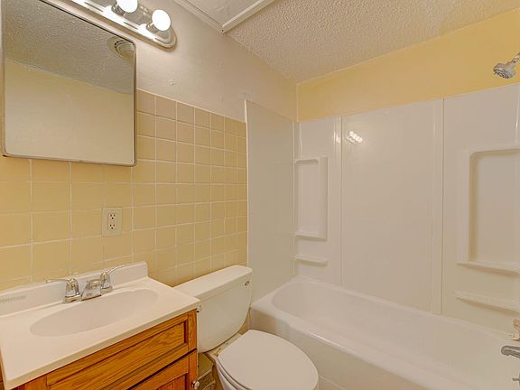 2nd image of 622 Hyacinth Ave E #1
