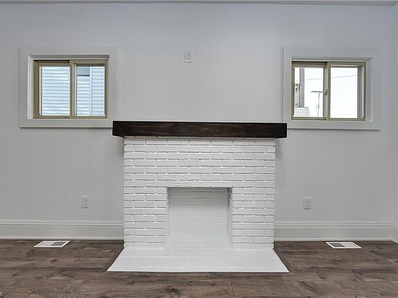 4th image of 1686 W 69th St