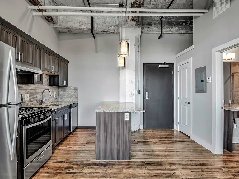 Crescendo Loft Apartments — Photo 21