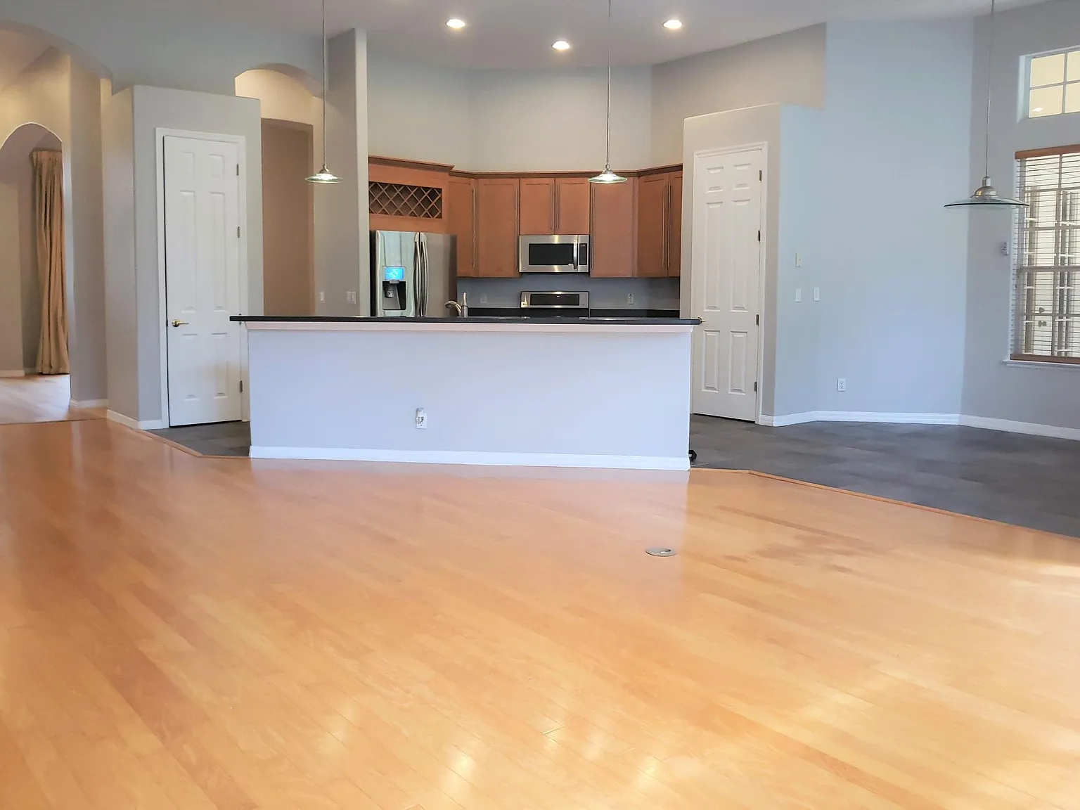 4 bed, 2653 sqft, $3,250 — Photo 2