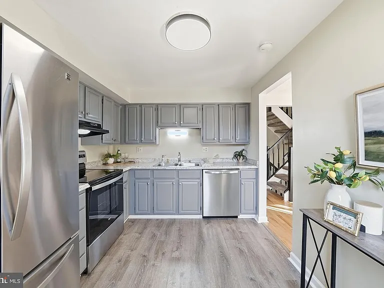 7619 Nutwood Ct — Photo 6