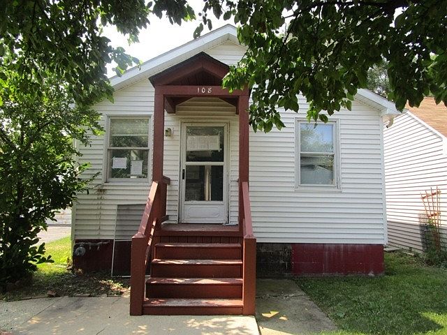 1st image of 108 N Metropolitan Ave