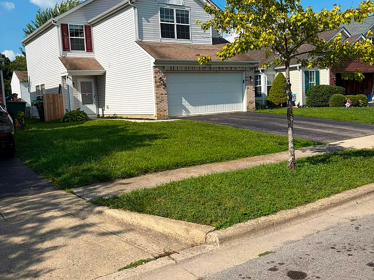 5790 Lonerise Ln — Photo 2