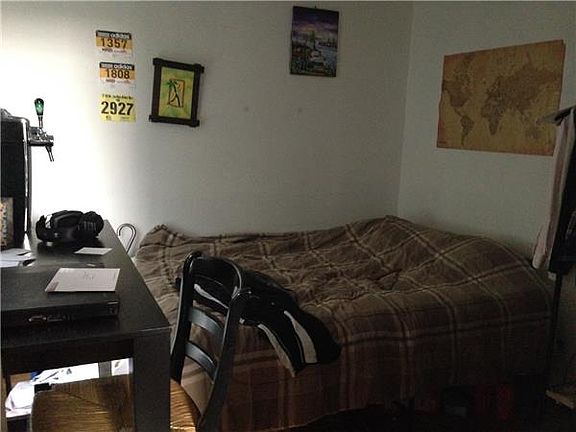 4th image of 817 Manhattan Ave Ste 1