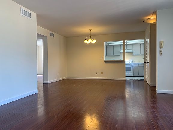 2nd image of 617 N Kenwood St APT 5