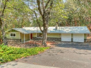 886 Palmer Rd, Ashland, OR 97520