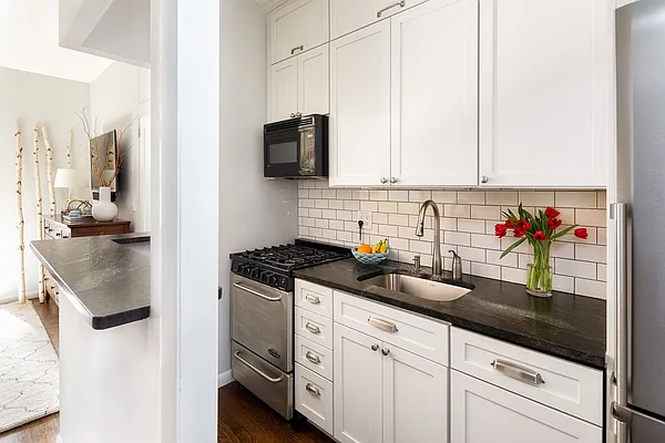 Sold by Compass | media 10