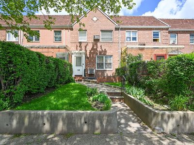 14443 75th Ave, Flushing, NY, 11367