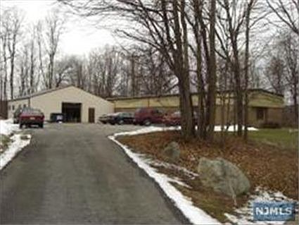 1st image of 60 Kennedy Ave