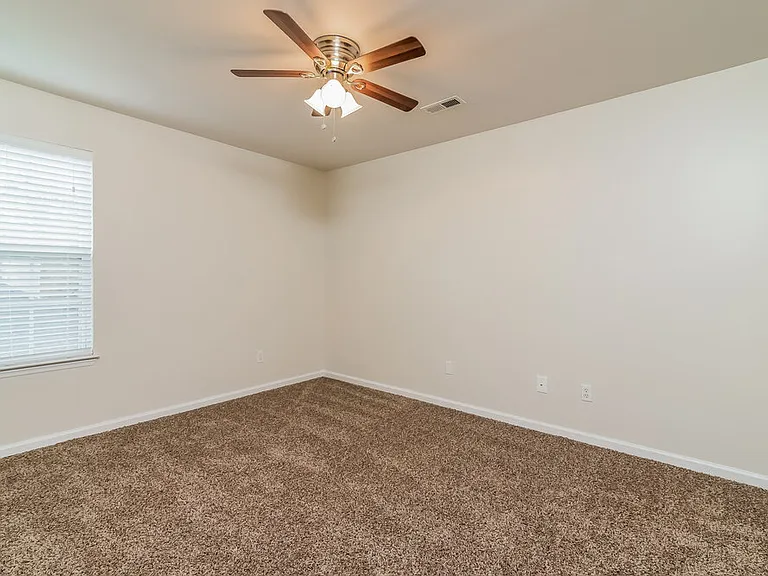 1864 Devon Dr — Photo 12